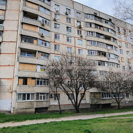 Продам квартиру, Дружбы Народов ул. , 2 кім., 46 м², косметический ремонт