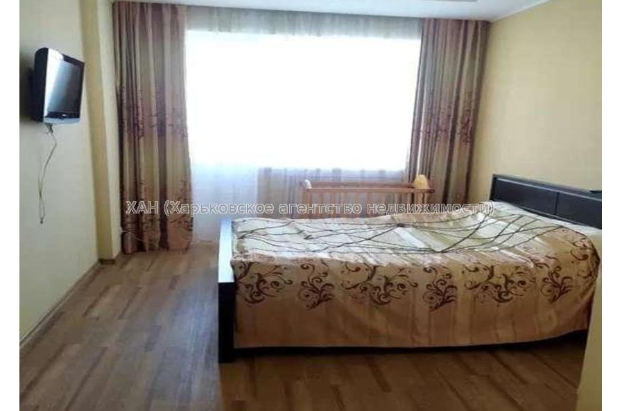 Продам квартиру, Ахсарова Энвера ул. , 3  ком., 67 м², капитальный ремонт 