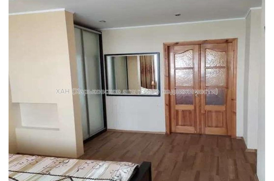 Продам квартиру, Ахсарова Энвера ул. , 3  ком., 67 м², капитальный ремонт 