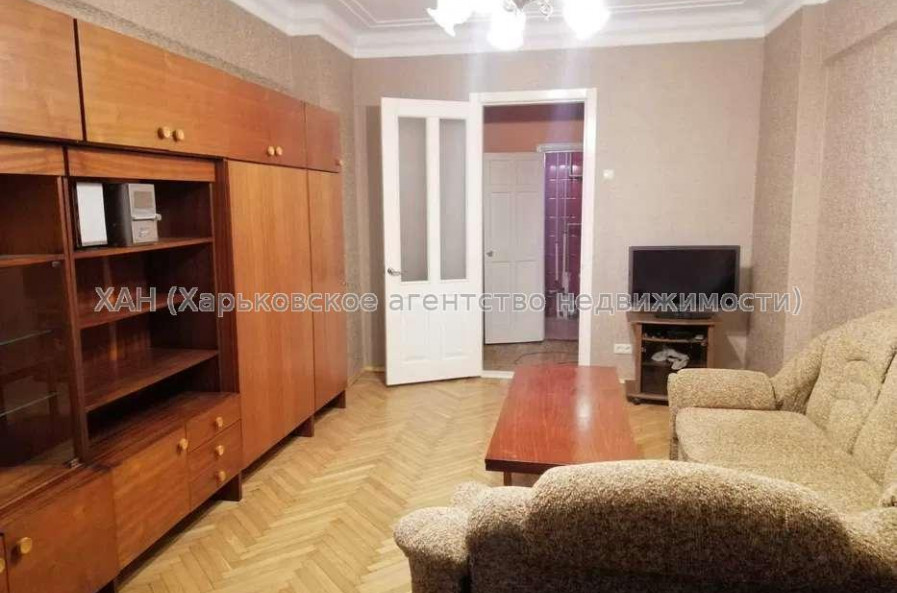 Продам квартиру, Мира ул. , 3  ком., 87 м², капитальный ремонт 