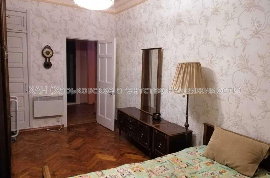 Продам квартиру, Мира ул. , 3 кім., 87 м², капитальный ремонт 