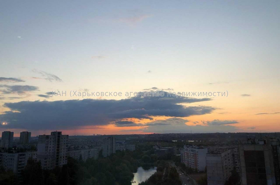 Продам квартиру, Яны Червоной ул. , 4 кім., 150 м², авторский дизайн 