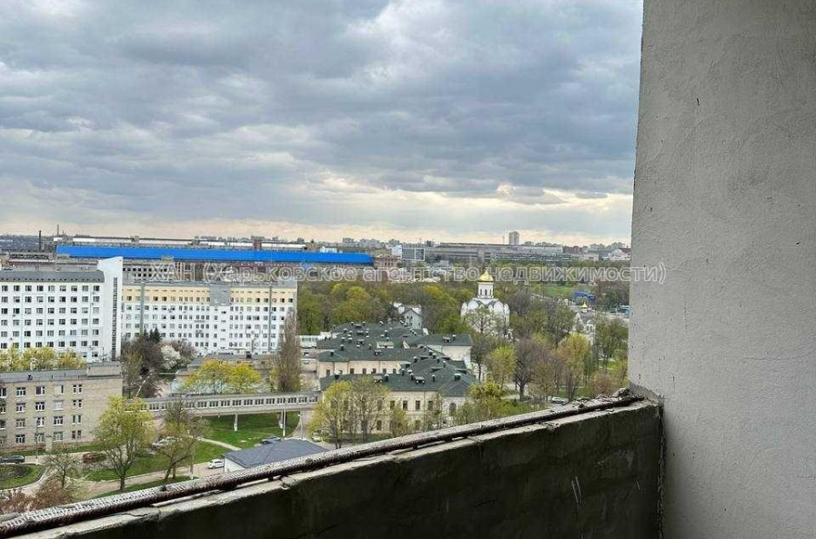 Продам квартиру, Героев Харькова просп. , 1  ком., 49 м², без внутренних работ 