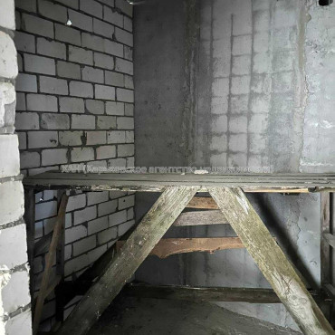 Продам квартиру, Героев Харькова просп. , 1  ком., 49 м², без внутренних работ 