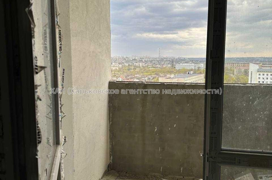 Продам квартиру, Героев Харькова просп. , 1  ком., 49 м², без внутренних работ 