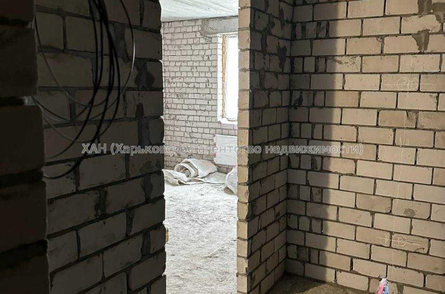 Продам квартиру, Героев Харькова просп. , 1  ком., 49 м², без внутренних работ 