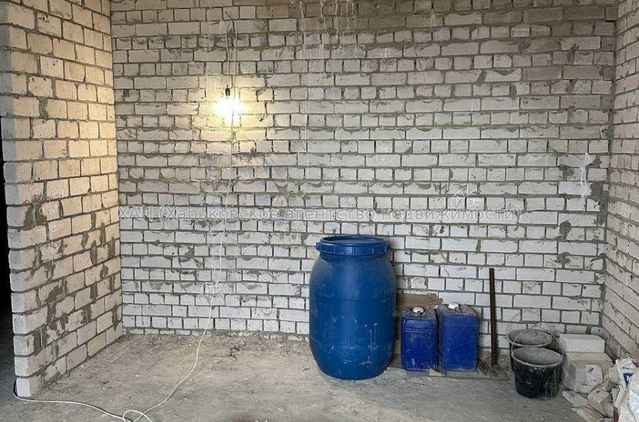 Продам квартиру, Героев Харькова просп. , 1  ком., 49 м², без внутренних работ 