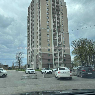 Продам квартиру, Героев Харькова просп. , 1  ком., 49 м², без внутренних работ 