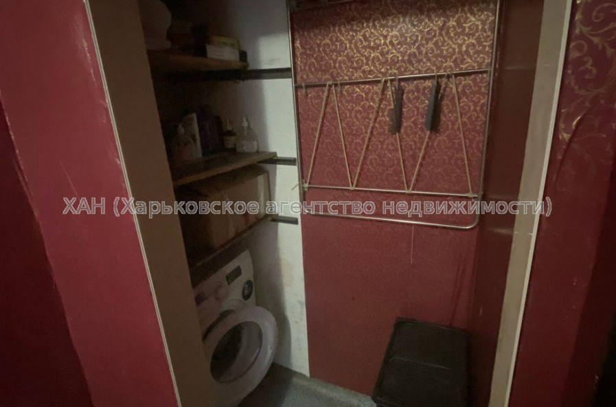 Продам квартиру, Гвардейцев Широнинцев ул. , 1 кім., 36 м², советский ремонт 