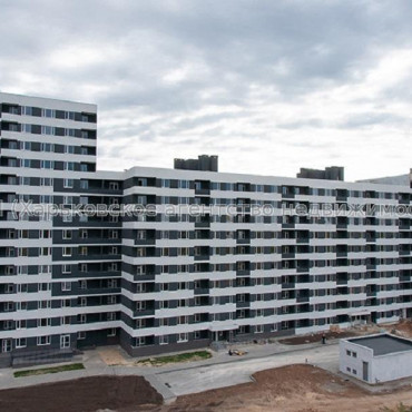 Продам квартиру, Льва Ландау просп. , 2 кім., 75 м², без внутренних работ 