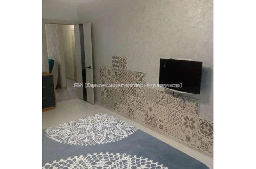 Продам квартиру, Непокоренных ул. , 33Е , 2  ком., 48 м², капитальный ремонт 