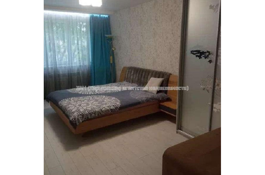 Продам квартиру, Непокоренных ул. , 33Е , 2  ком., 48 м², капитальный ремонт 