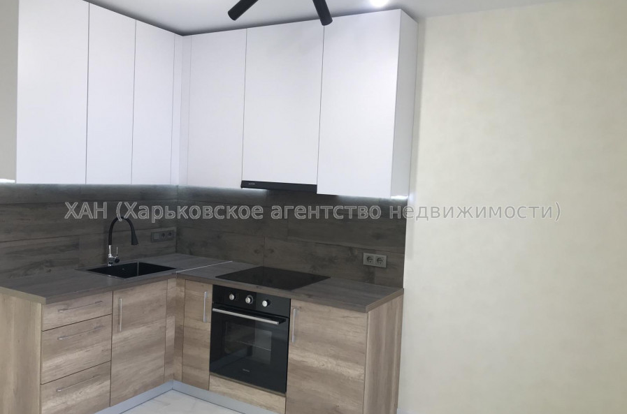 Продам квартиру, Зерновая ул. , 1 кім., 39 м², евроремонт 