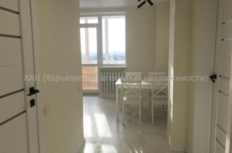 Продам квартиру, Зерновая ул. , 1 кім., 39 м², евроремонт 