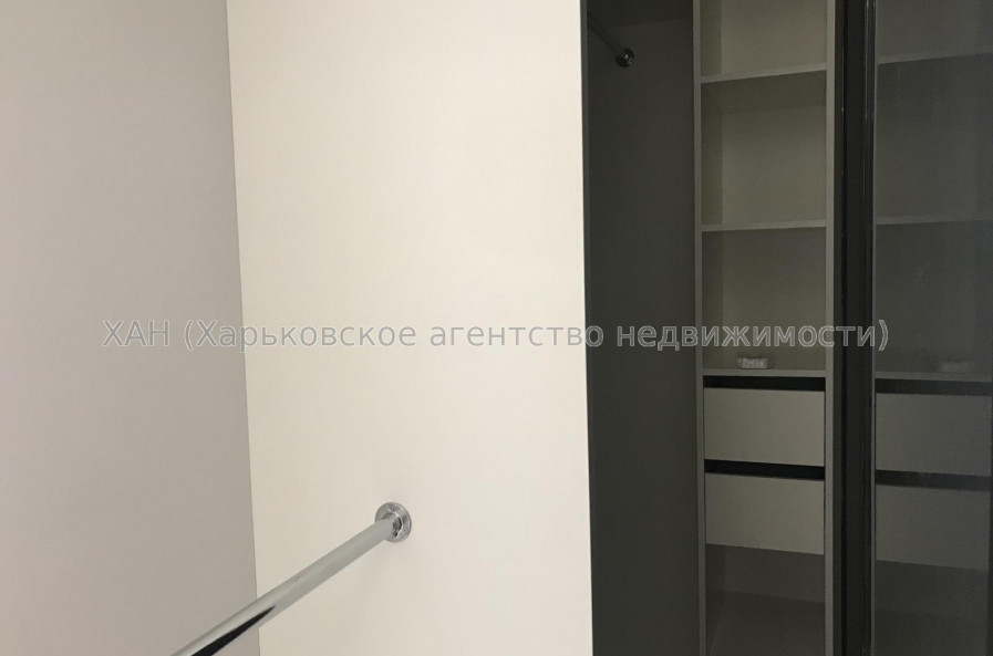 Продам квартиру, Зерновая ул. , 1 кім., 39 м², евроремонт 