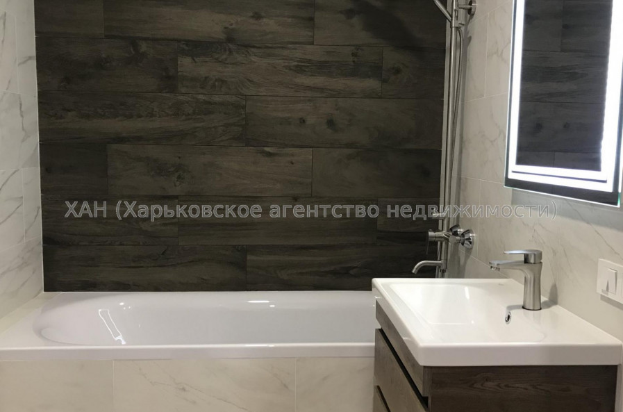 Продам квартиру, Зерновая ул. , 1 кім., 39 м², евроремонт 