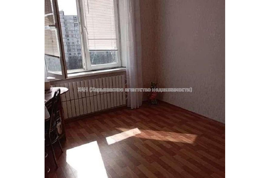 Продам квартиру, Непокоренных ул. , 2 кім., 43 м², косметический ремонт 