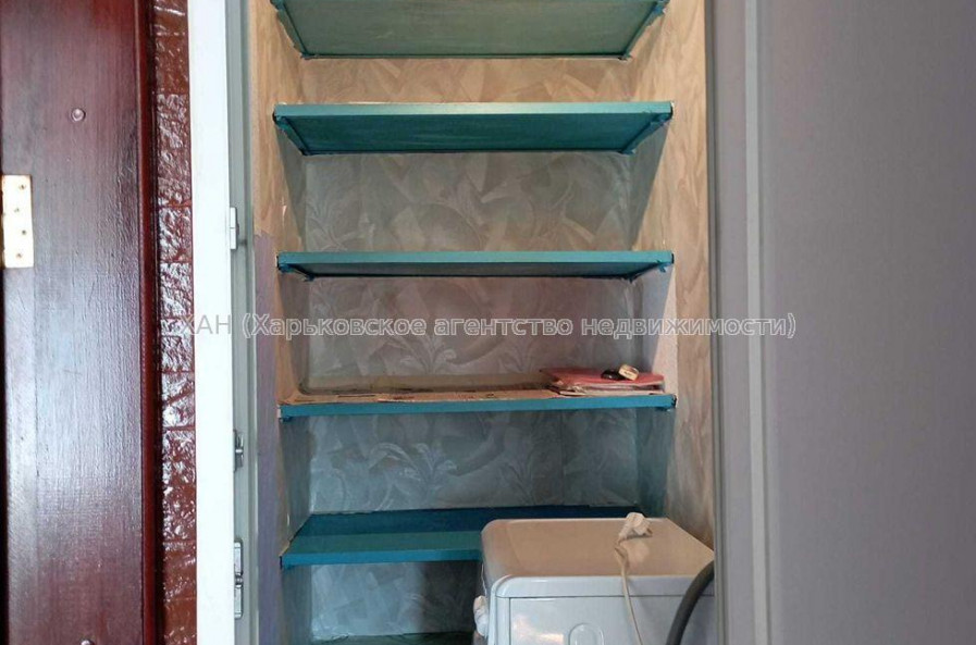 Продам квартиру, Непокоренных ул. , 2 кім., 43 м², косметический ремонт 