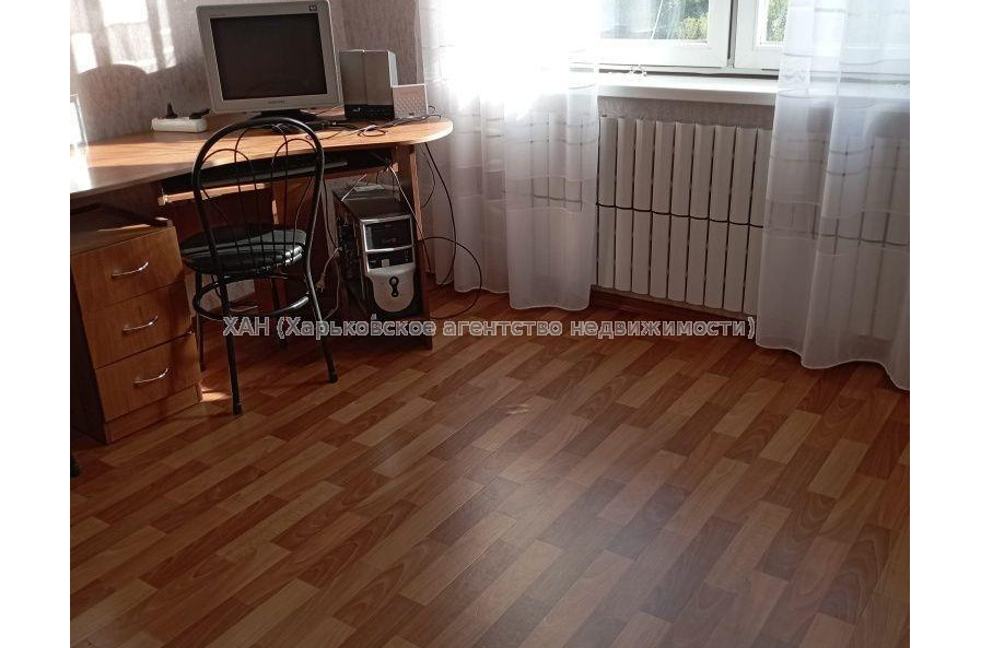Продам квартиру, Непокоренных ул. , 2 кім., 43 м², косметический ремонт 