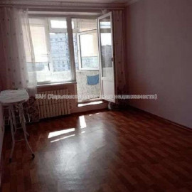 Продам квартиру, Непокоренных ул. , 2 кім., 43 м², косметический ремонт