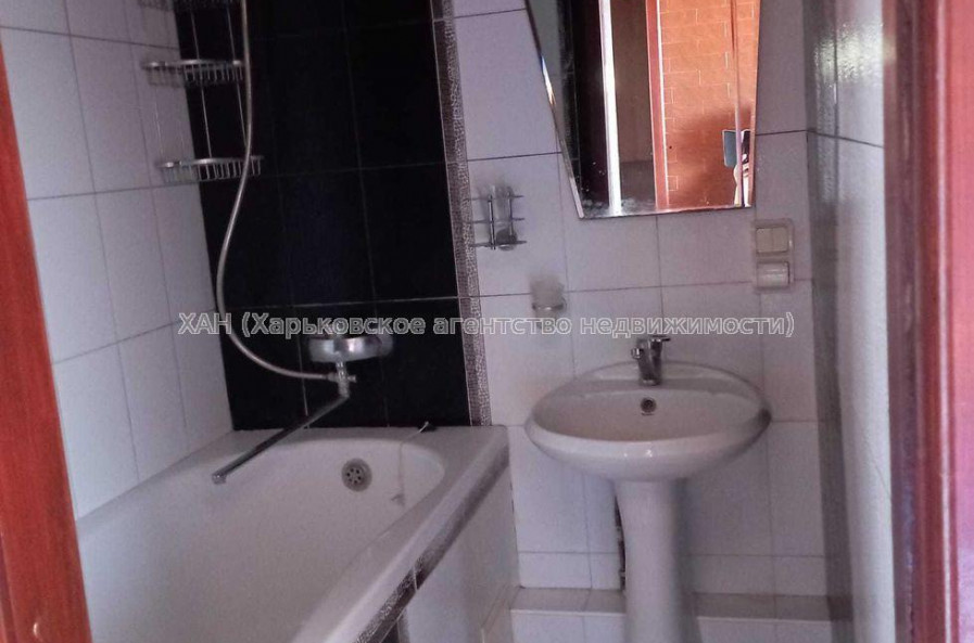 Продам квартиру, Непокоренных ул. , 2 кім., 43 м², косметический ремонт 