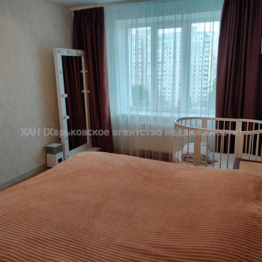 Продам квартиру, Роганская ул. , 2  ком., 72 м², евроремонт 