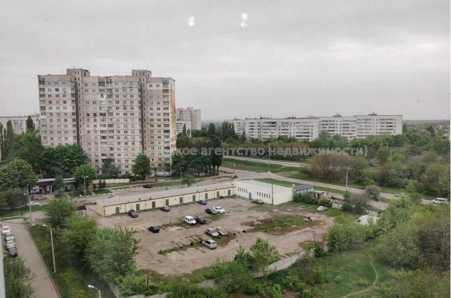 Продам квартиру, Роганская ул. , 2 кім., 72 м², евроремонт 