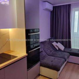 Продам квартиру, Роганская ул. , 2 кім., 72 м², евроремонт