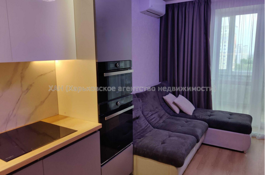 Продам квартиру, Роганская ул. , 2 кім., 72 м², евроремонт 