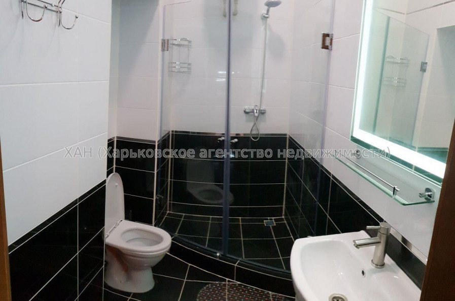 Продам квартиру, Барабашова академика ул. , 3 кім., 123 м², евроремонт 