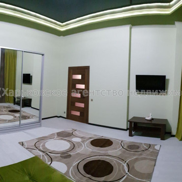 Продам квартиру, Барабашова академика ул. , 3 кім., 123 м², евроремонт 