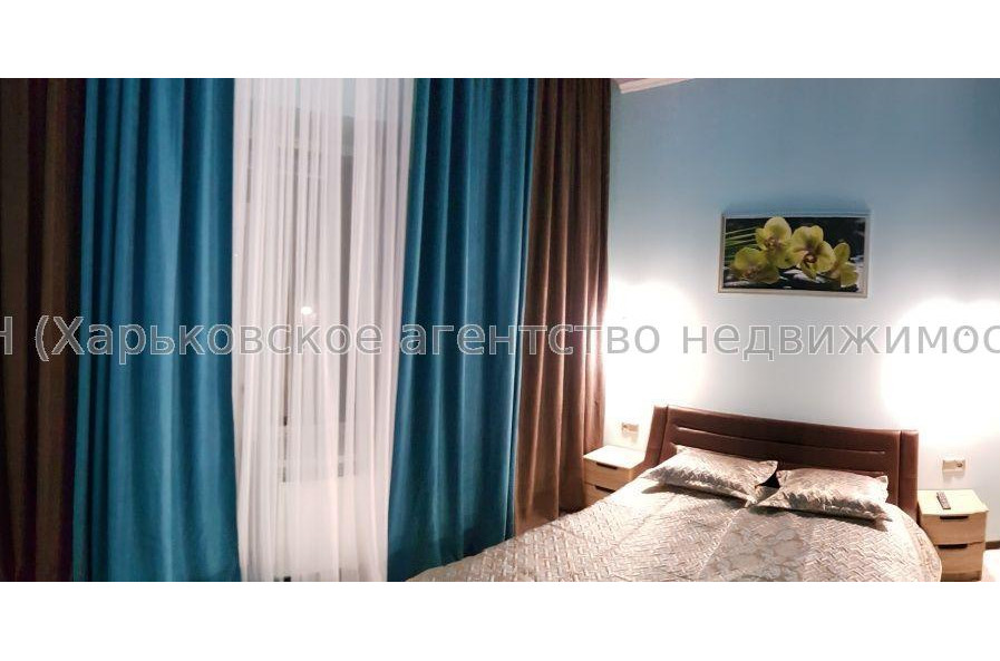 Продам квартиру, Барабашова академика ул. , 3  ком., 123 м², евроремонт 