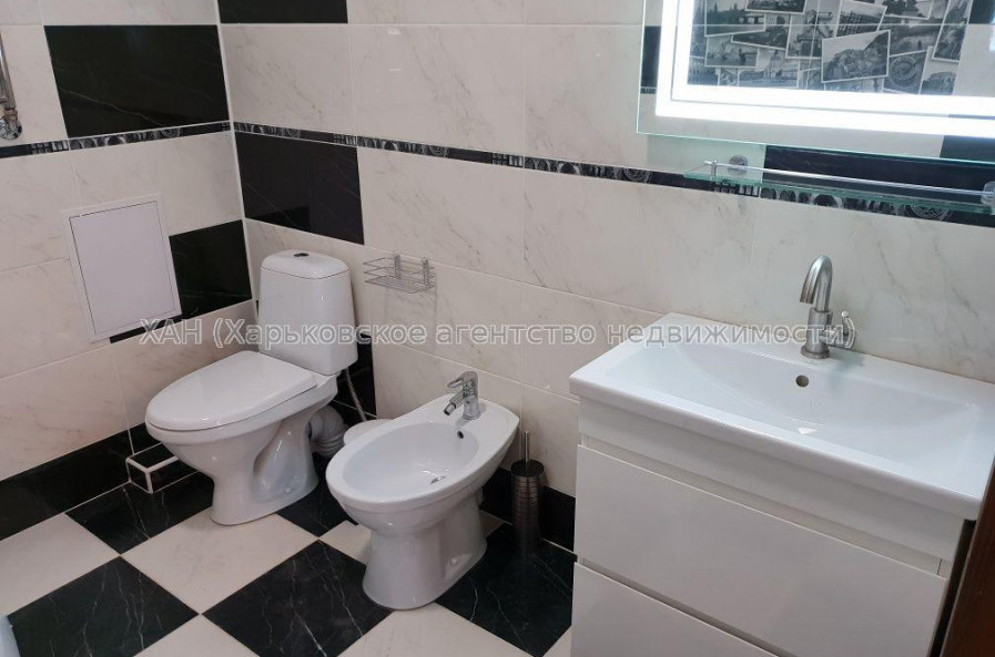 Продам квартиру, Барабашова академика ул. , 3 кім., 123 м², евроремонт 