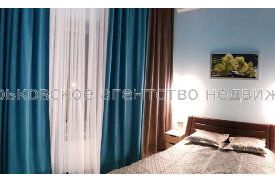 Продам квартиру, Барабашова академика ул. , 3 кім., 123 м², евроремонт 