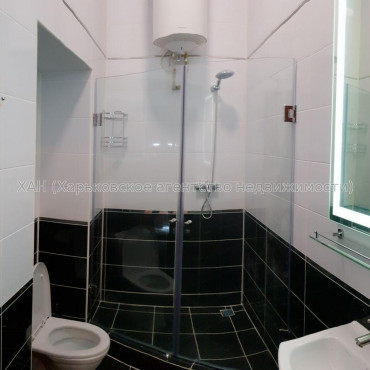 Продам квартиру, Барабашова академика ул. , 3 кім., 123 м², евроремонт 