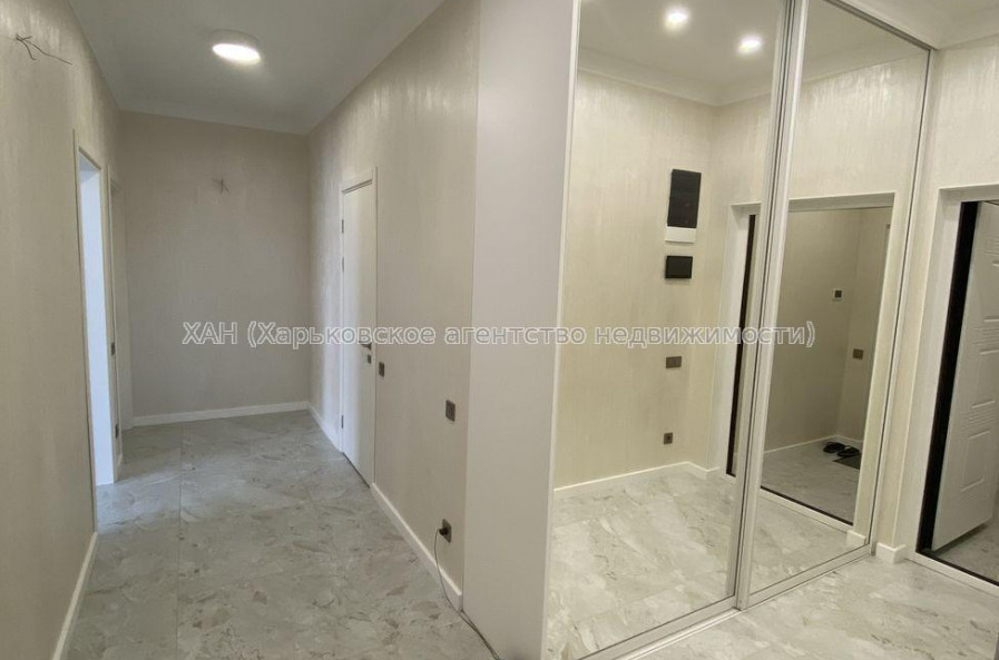Продам квартиру, Клеменова Дача ул. , 3 кім., 103 м², авторский дизайн 