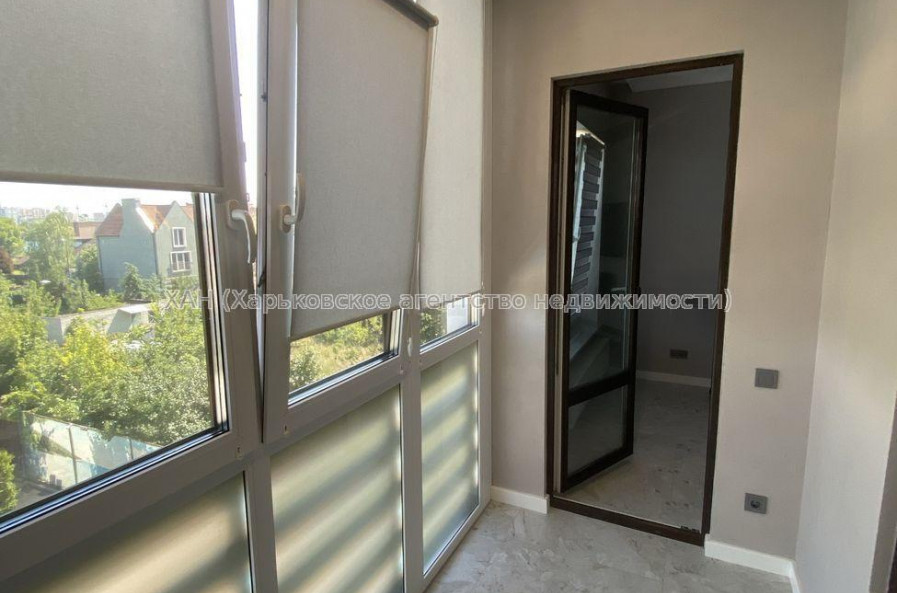 Продам квартиру, Клеменова Дача ул. , 3 кім., 103 м², авторский дизайн 