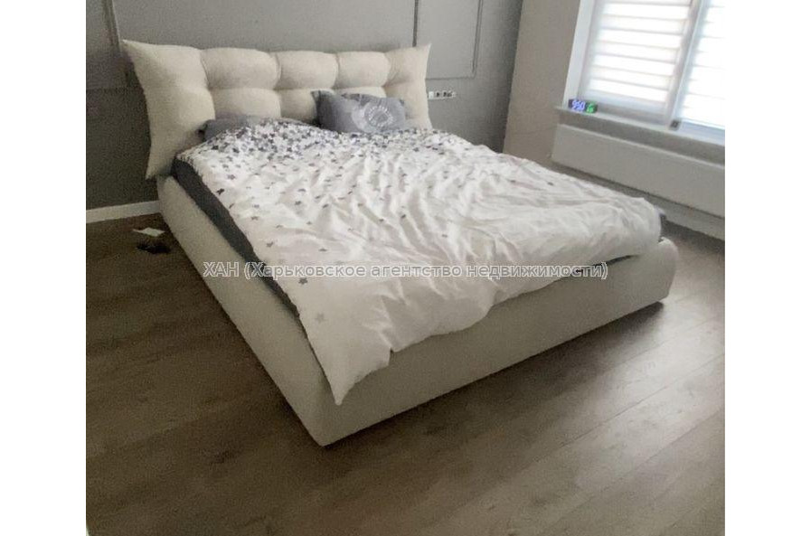 Продам квартиру, Клеменова Дача ул. , 3  ком., 103 м², авторский дизайн 