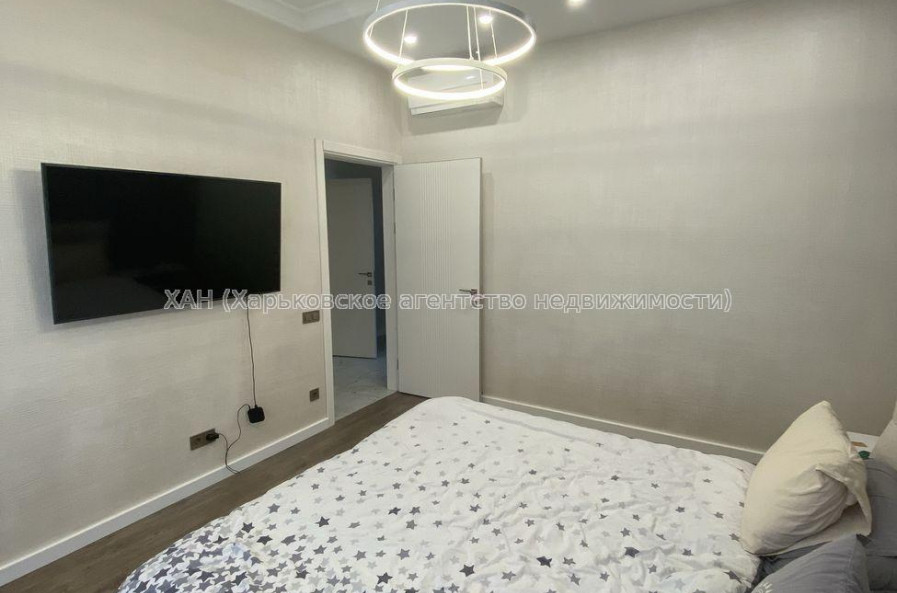 Продам квартиру, Клеменова Дача ул. , 3 кім., 103 м², авторский дизайн 