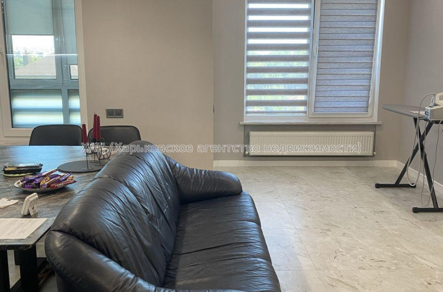 Продам квартиру, Клеменова Дача ул. , 3 кім., 103 м², авторский дизайн 
