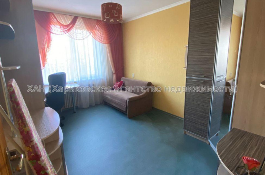 Продам квартиру, Бучмы ул. , 3  ком., 65 м², капитальный ремонт 