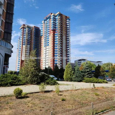 Продам квартиру, Науки просп. , 2  ком., 68.80 м², без отделочных работ 