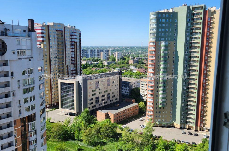 Продам квартиру, Науки просп. , 2  ком., 68.80 м², без отделочных работ 