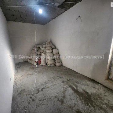 Продам квартиру, Науки просп. , 2 кім., 68.80 м², без отделочных работ 