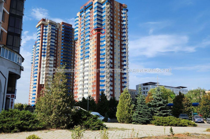 Продам квартиру, Науки просп. , 2  ком., 68.80 м², без отделочных работ 