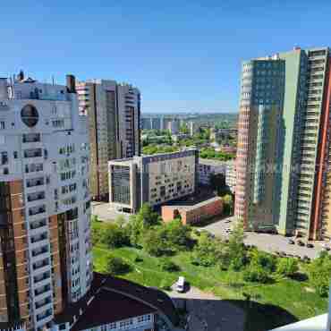 Продам квартиру, Науки просп. , 2 кім., 68.80 м², без отделочных работ 