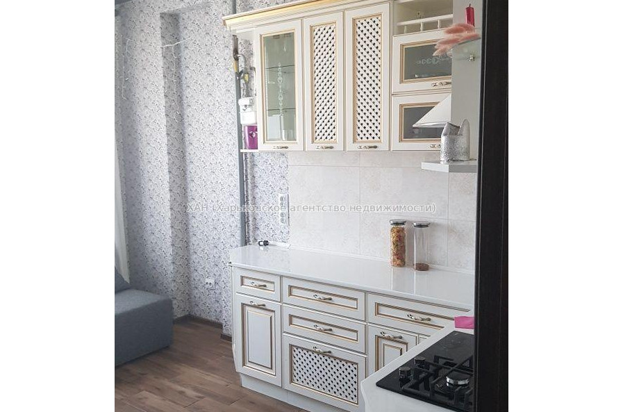 Продам квартиру, Домостроительная ул. , 2 кім., 55 м², евроремонт 