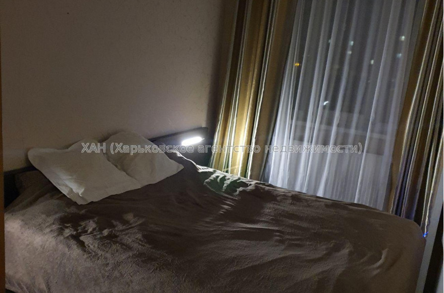 Продам квартиру, Домостроительная ул. , 2 кім., 55 м², евроремонт 