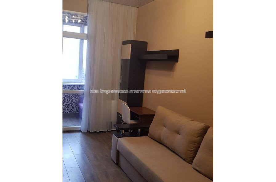 Продам квартиру, Домостроительная ул. , 2 кім., 55 м², евроремонт 