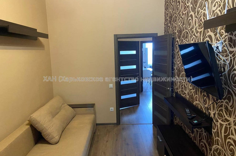 Продам квартиру, Домостроительная ул. , 2  ком., 55 м², евроремонт 